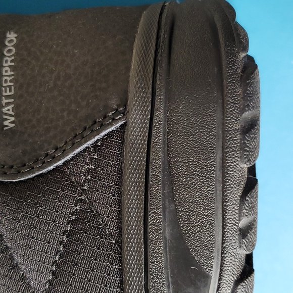 Columbia Boots - Picture 5 of 7